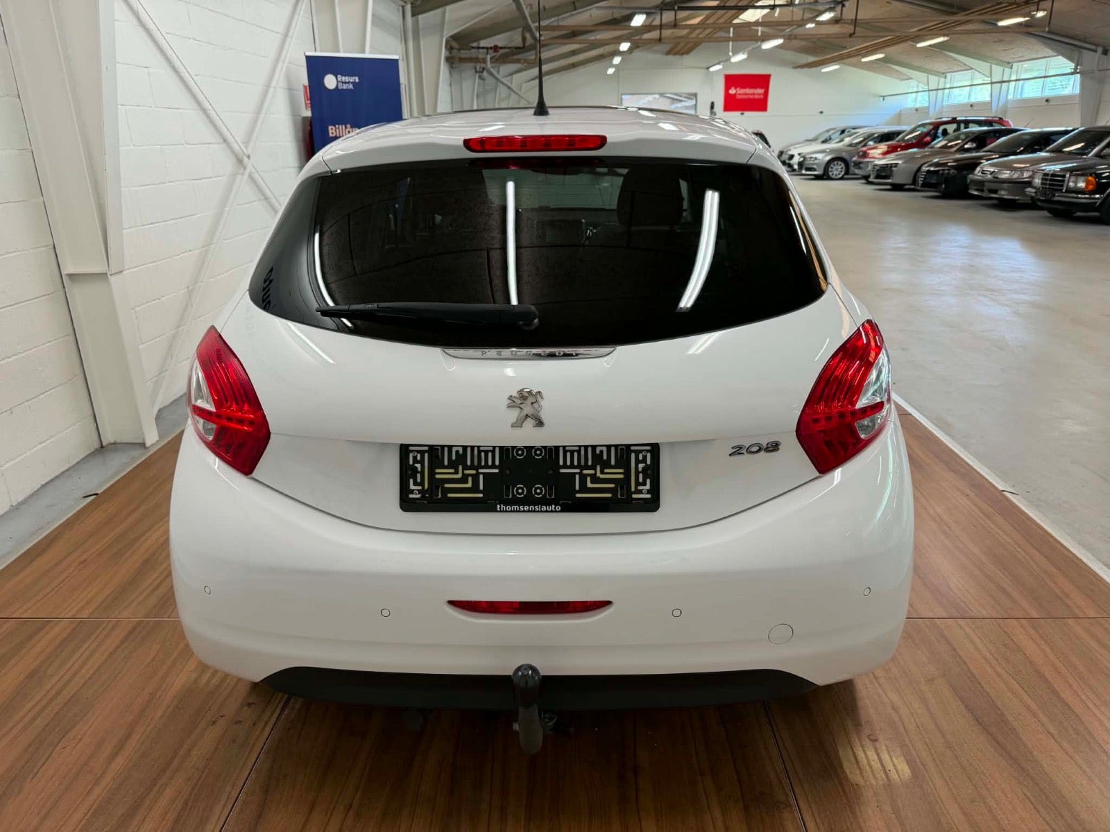 Hvid Peugeot 208 fra 2015