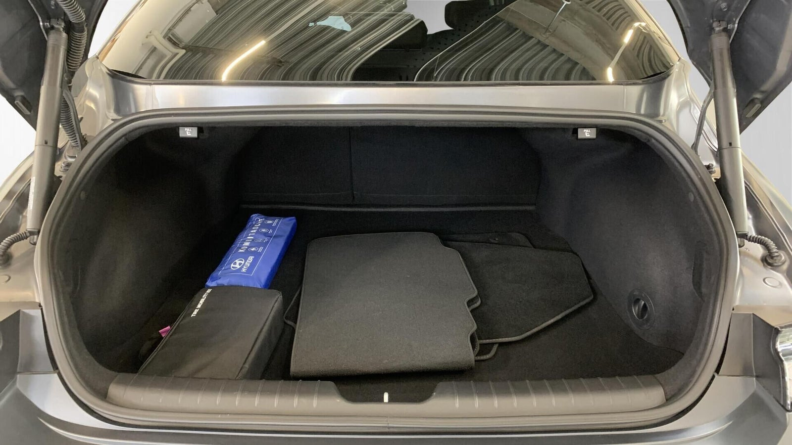 Sort Hyundai Ioniq 6 fra 2023
