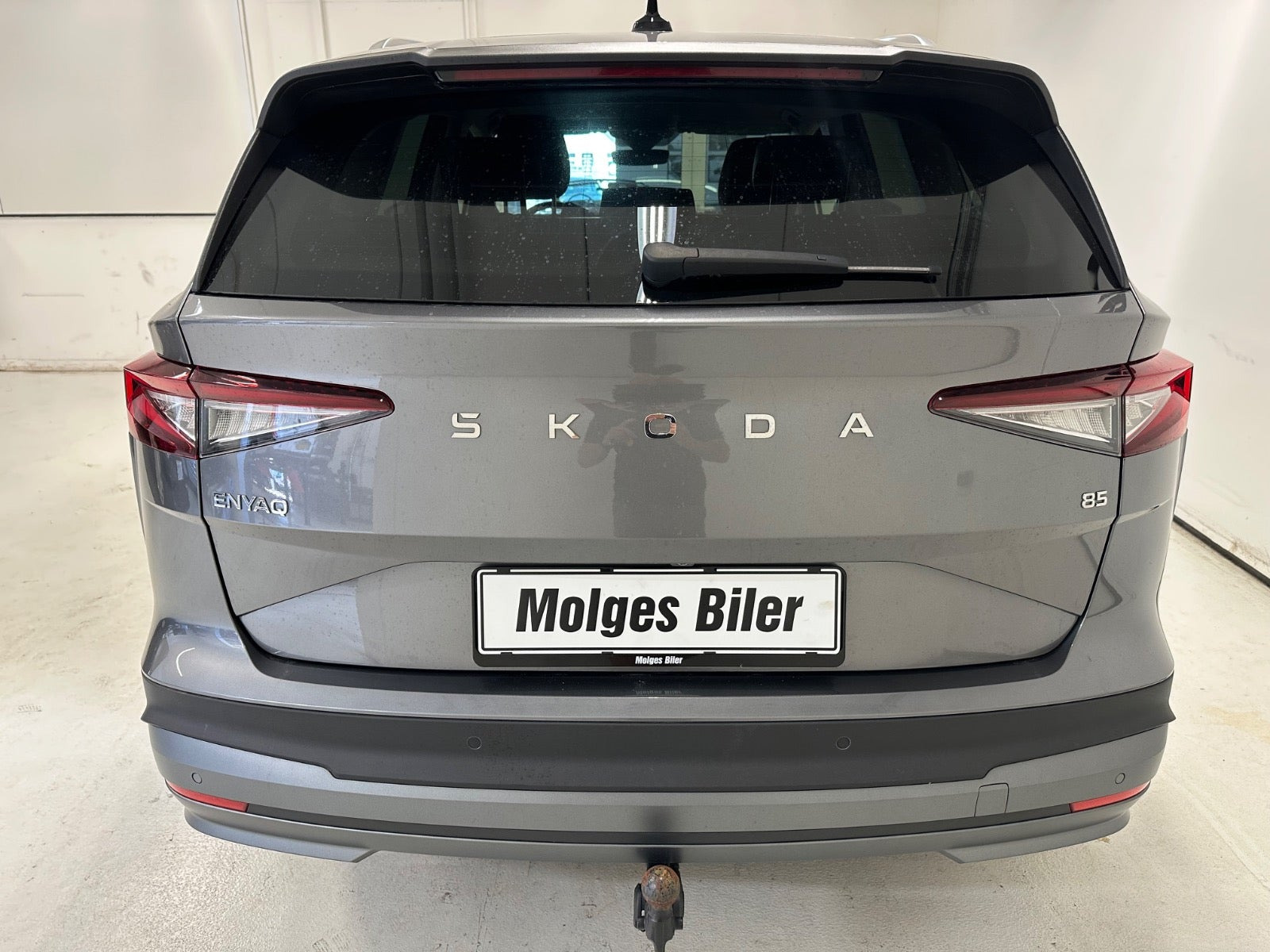 Grå Skoda Enyaq fra 2025