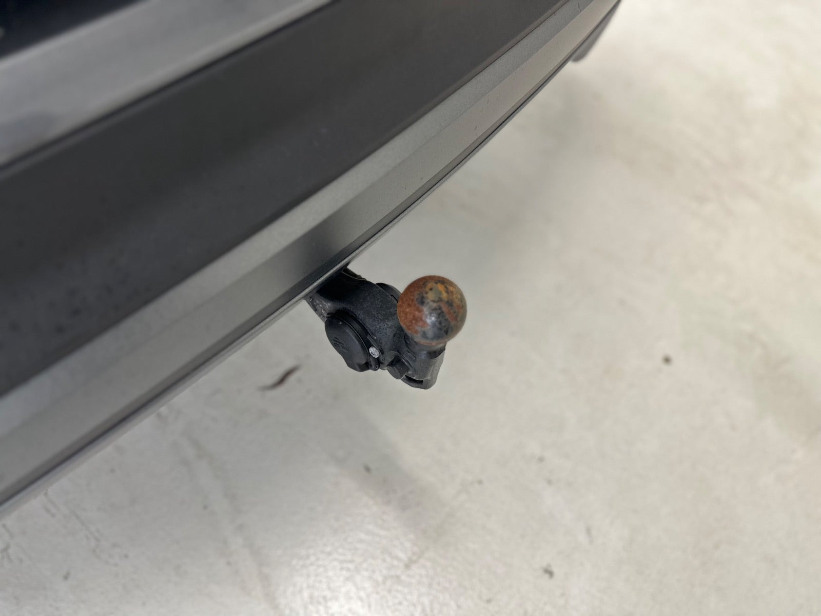 Grå Skoda Enyaq fra 2025