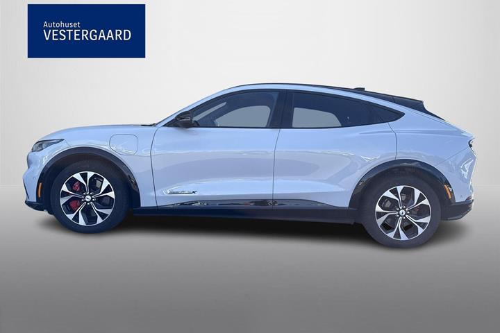Hvid Ford Mustang Mach-E fra 2023