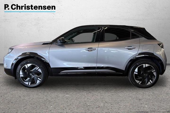 Grå Opel Mokka-e fra 2025