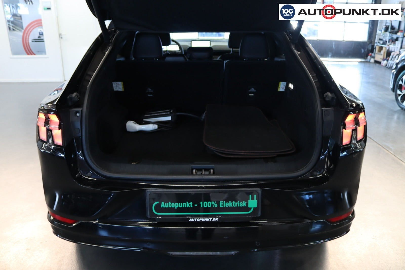 Sort Ford Mustang Mach-E fra 2023