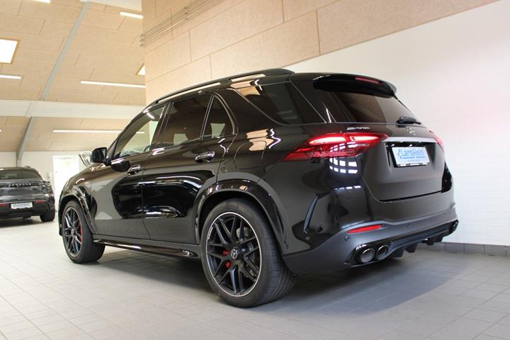 Sort Mercedes GLE53 fra 2025
