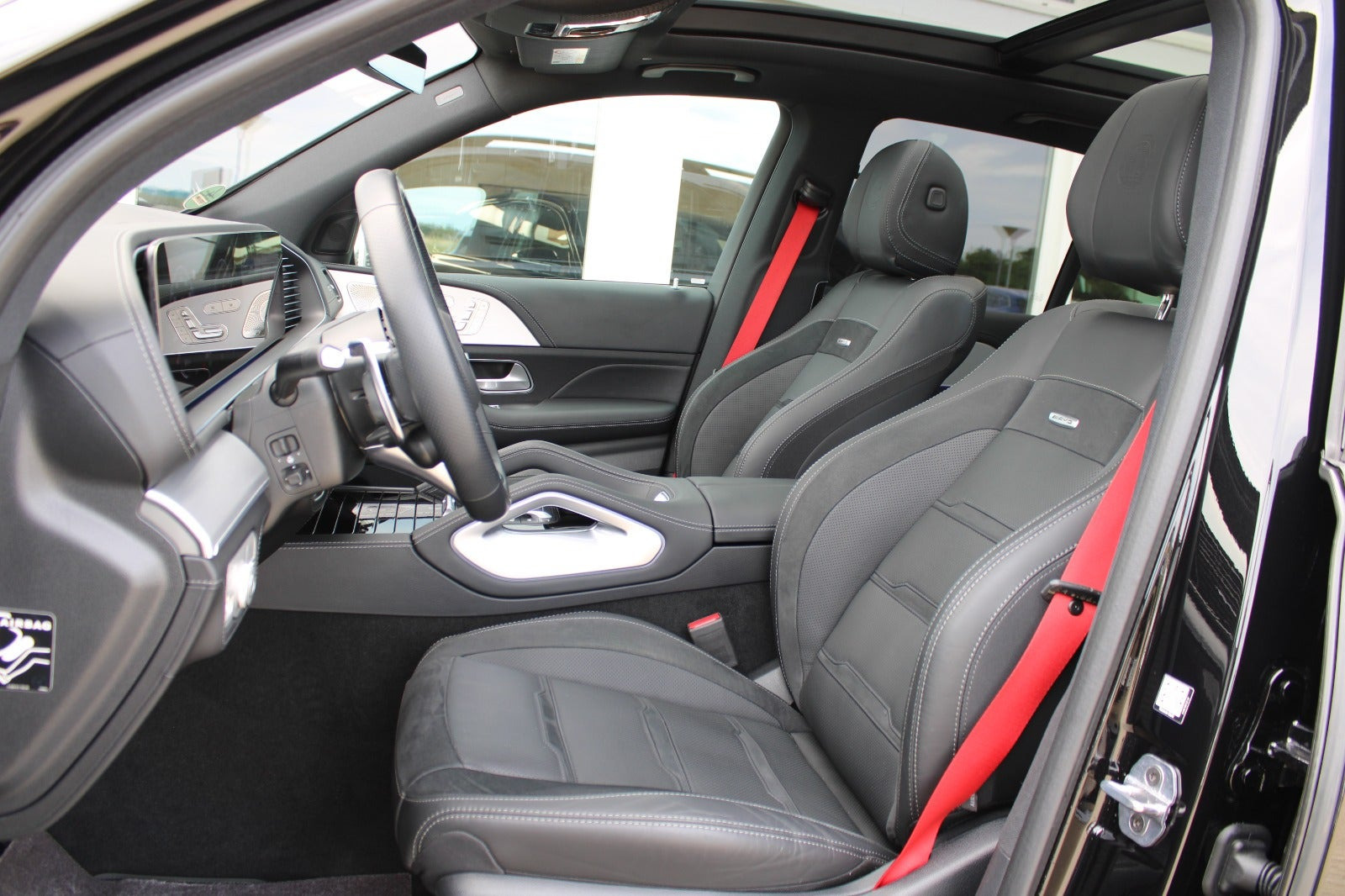 Sort Mercedes GLE53 fra 2025
