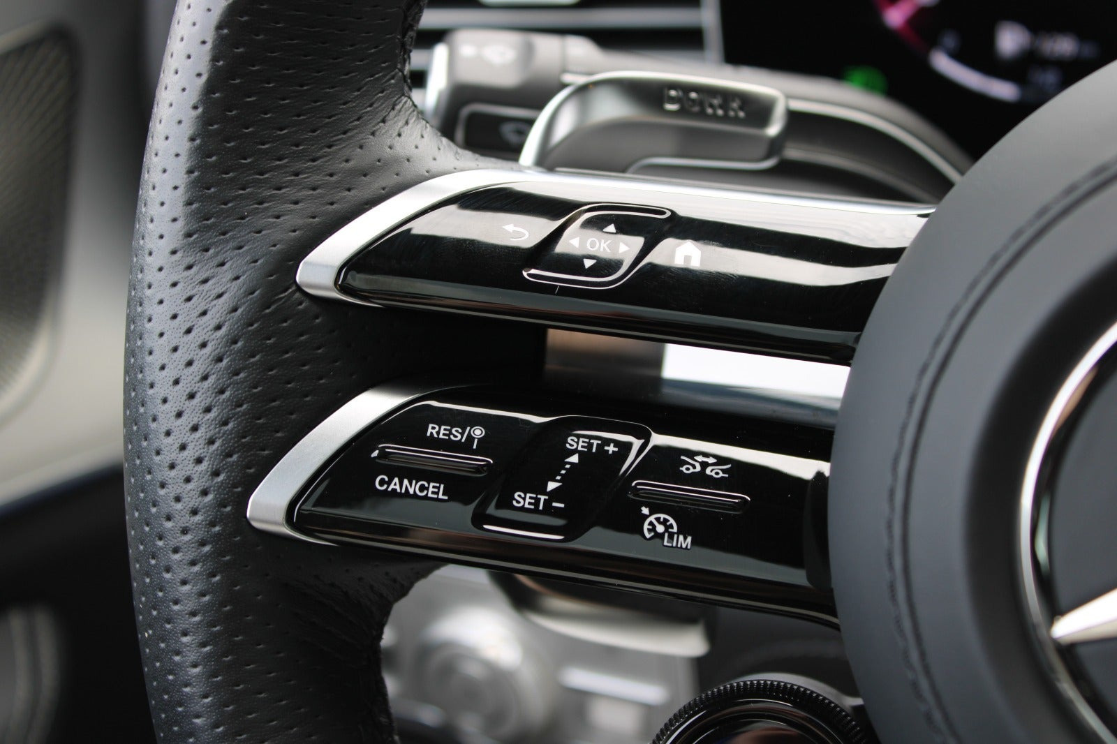 Sort Mercedes GLE53 fra 2025