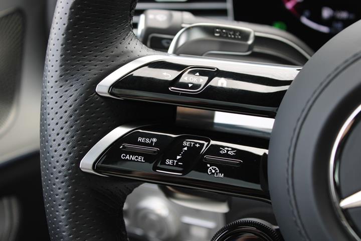 Sort Mercedes GLE53 fra 2025