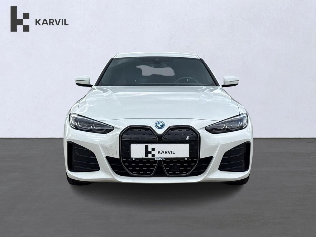 Hvid BMW i4 fra 2023
