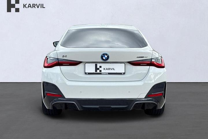 Hvid BMW i4 fra 2023