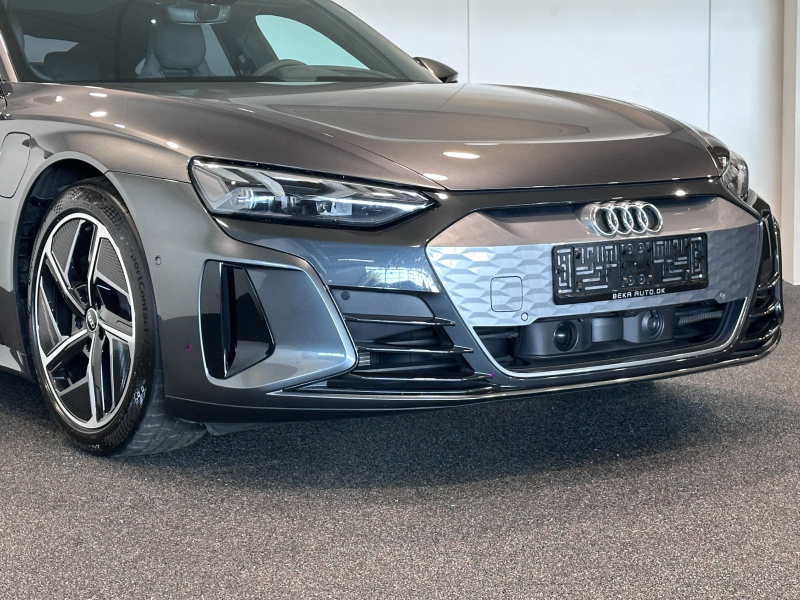 Grå Audi e-tron GT fra 2021