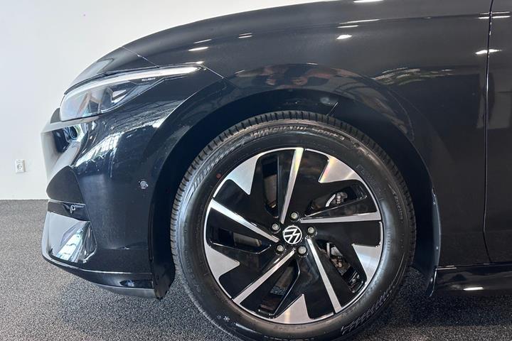 Sort VW ID.7 fra 2024