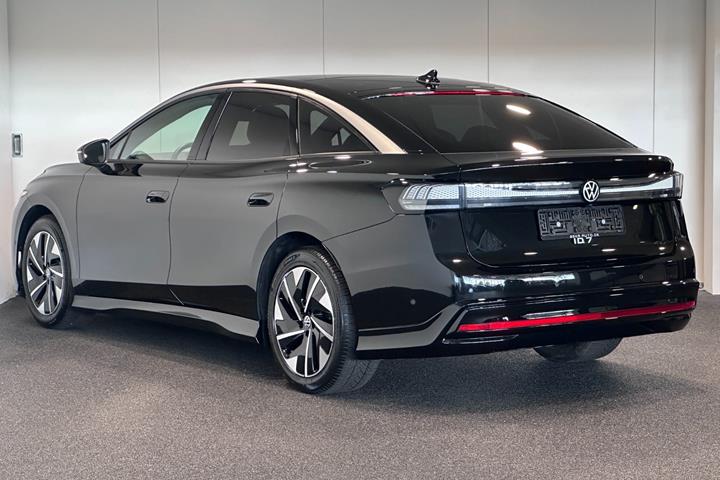 Sort VW ID.7 fra 2024