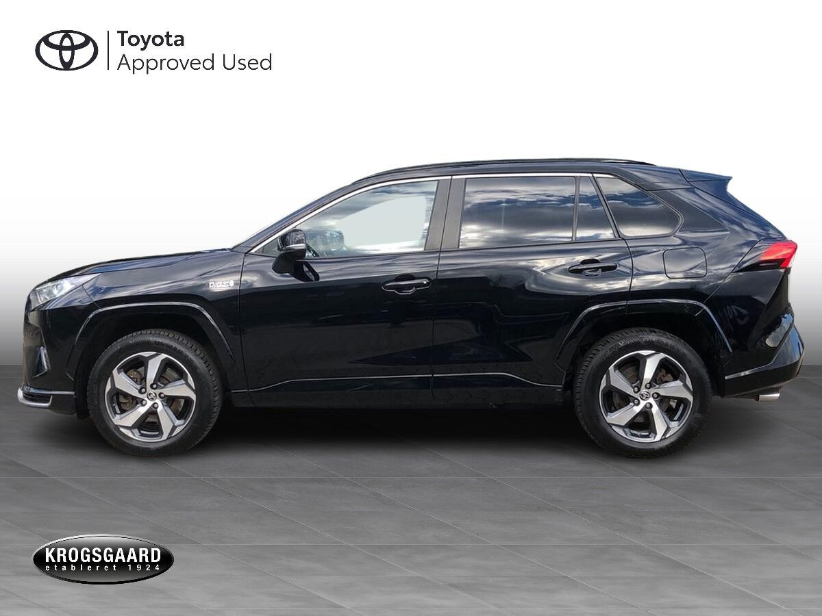 Sort Toyota RAV4 fra 2021