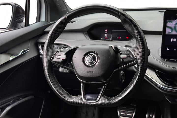 Hvid Skoda Enyaq fra 2022