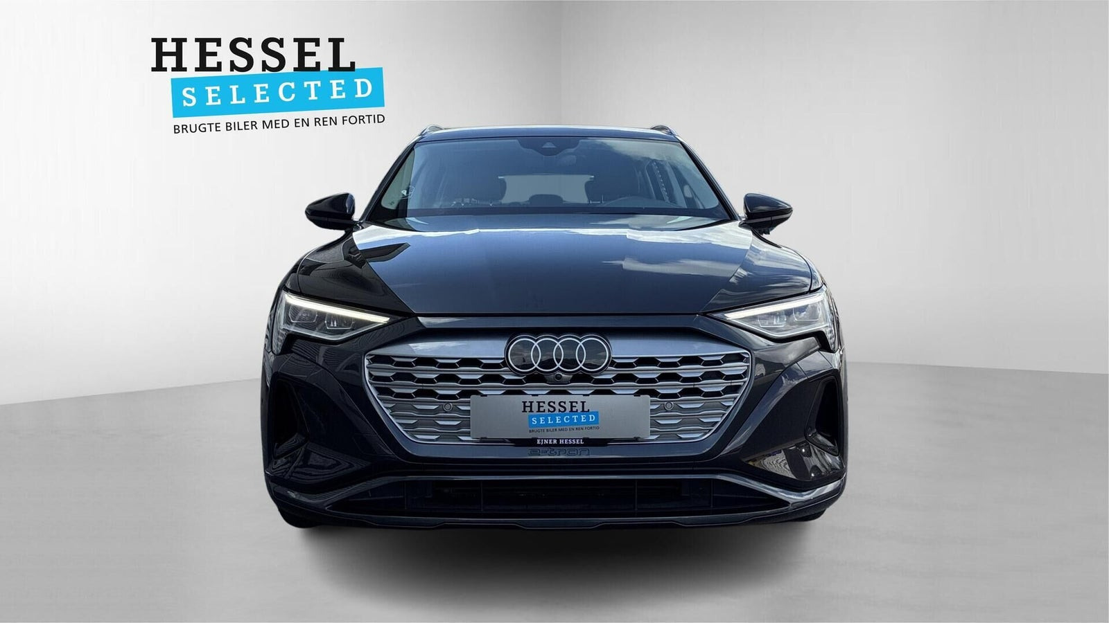 Brun Audi Q8 e-tron fra 2023