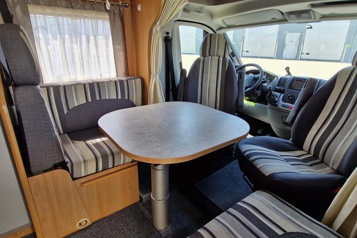 Hvid Fiat Ducato fra 2008