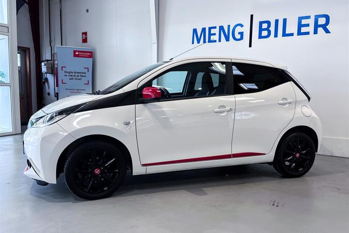Hvid Toyota Aygo fra 2017