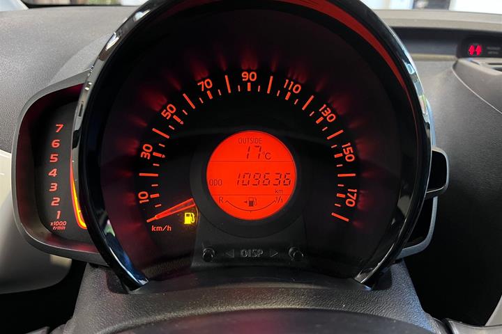 Hvid Toyota Aygo fra 2017