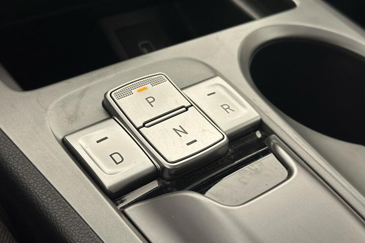 Hvid Hyundai Kona fra 2021