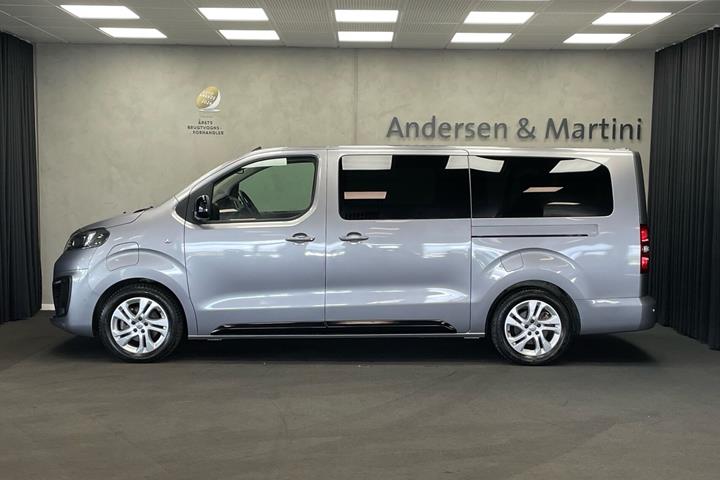 Grå Opel Zafira-e Life fra 2022