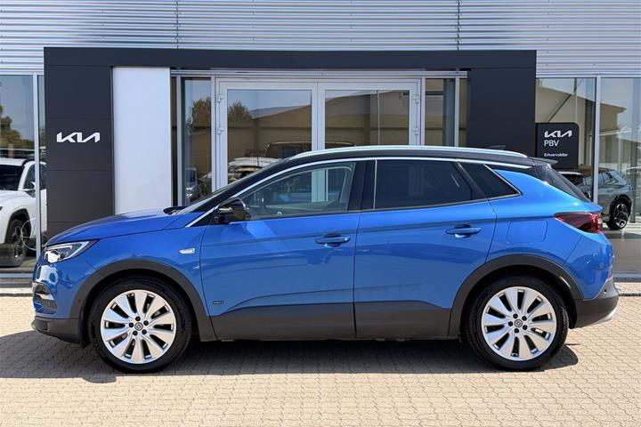 Blå Opel Grandland X fra 2020