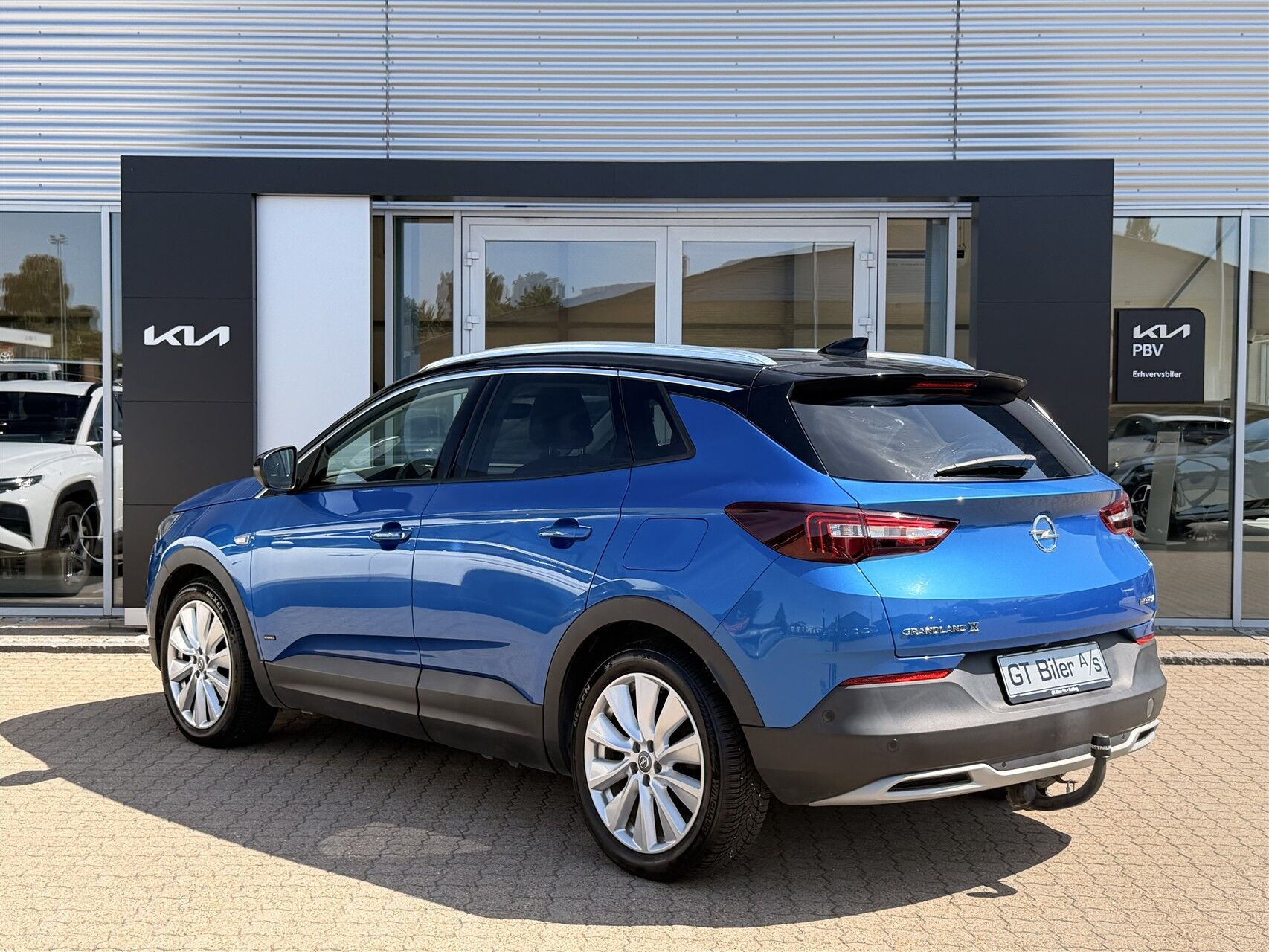 Blå Opel Grandland X fra 2020