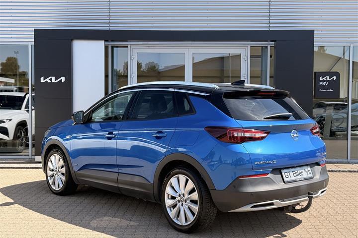 Blå Opel Grandland X fra 2020
