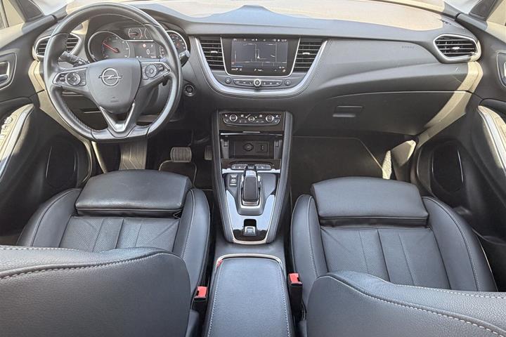Blå Opel Grandland X fra 2020