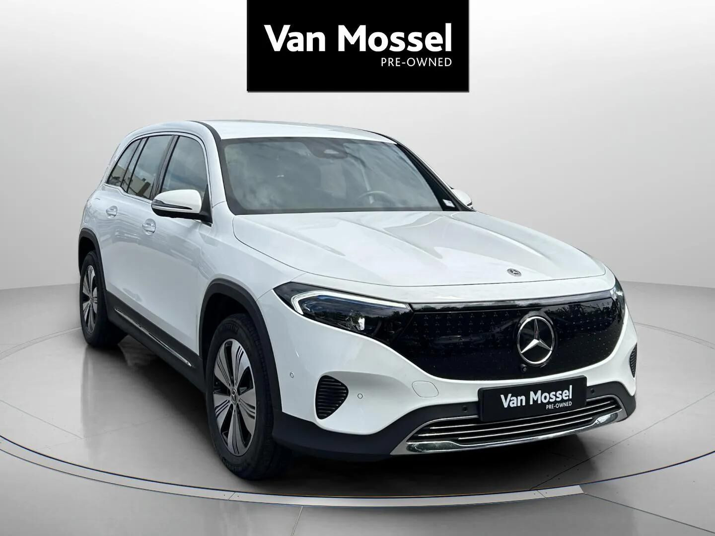 Hvid Mercedes EQB 250+ fra 2024