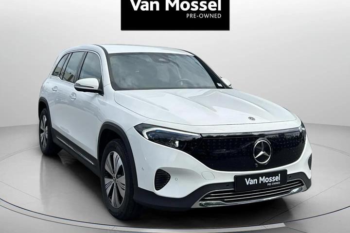 Hvid Mercedes EQB 250+ fra 2024