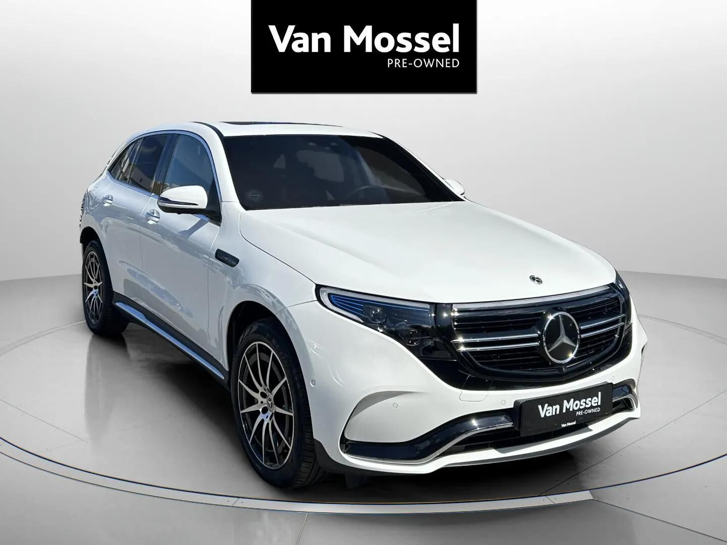 Hvid Mercedes EQC 400 fra 2023