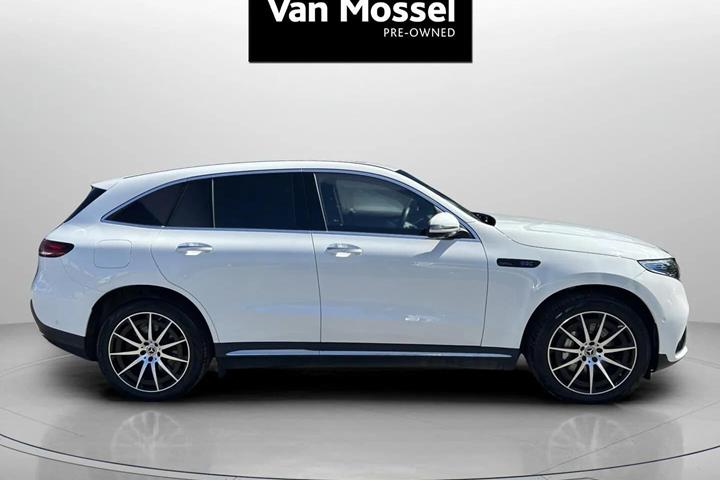 Hvid Mercedes EQC 400 fra 2023