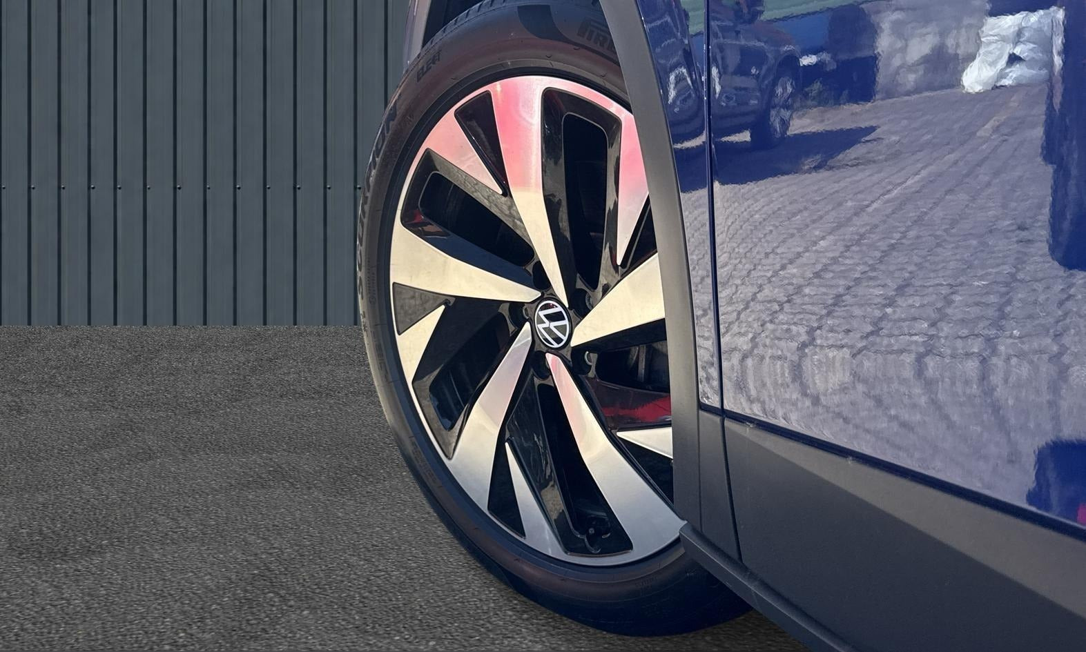 Blå VW ID.4 fra 2022