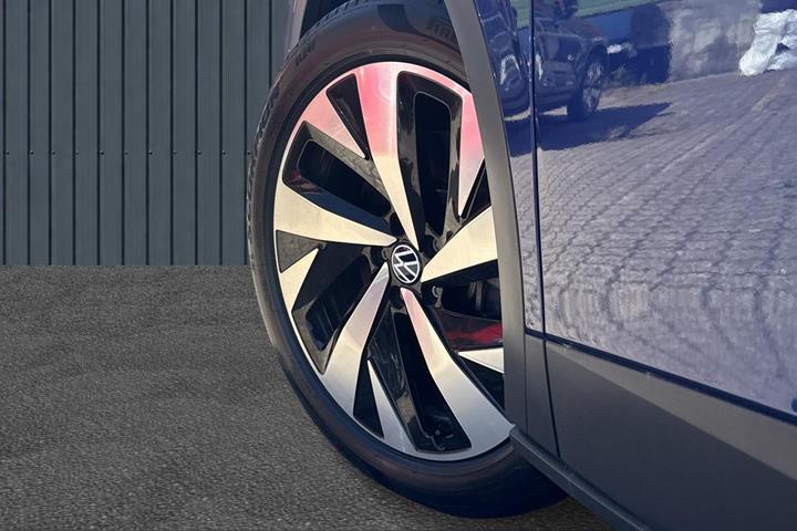 Blå VW ID.4 fra 2022