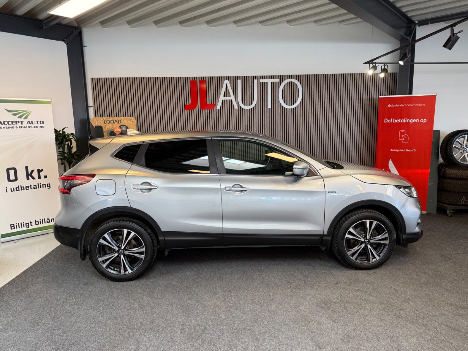 Sølv Nissan Qashqai fra 2019