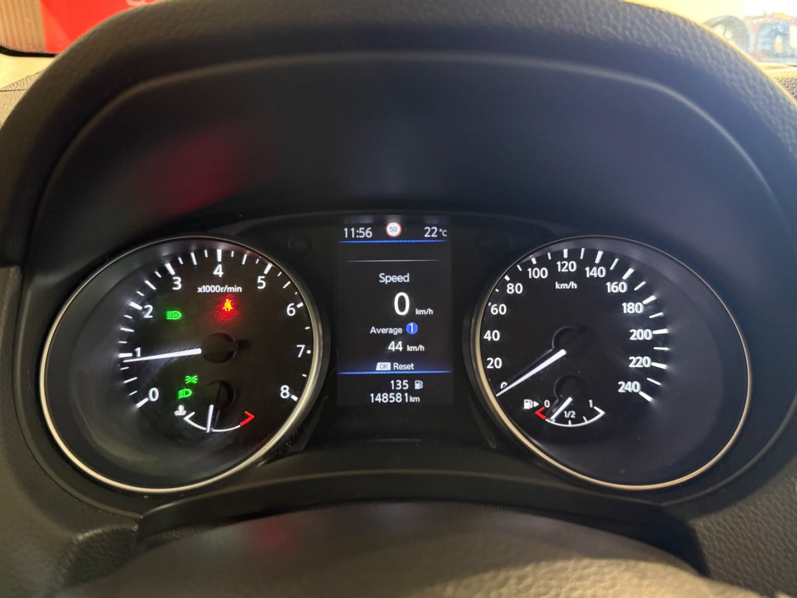 Sølv Nissan Qashqai fra 2019