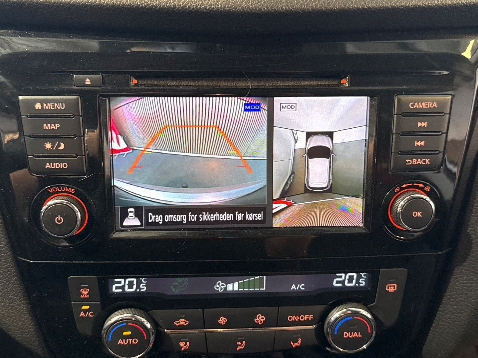 Sølv Nissan Qashqai fra 2019