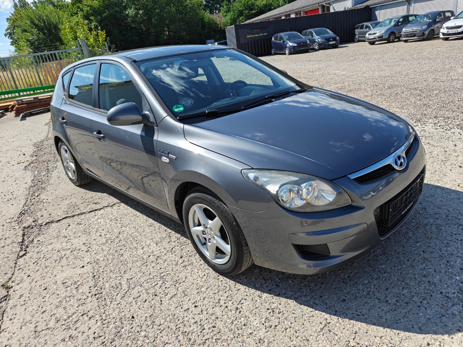 Gul Hyundai i30 fra 2010