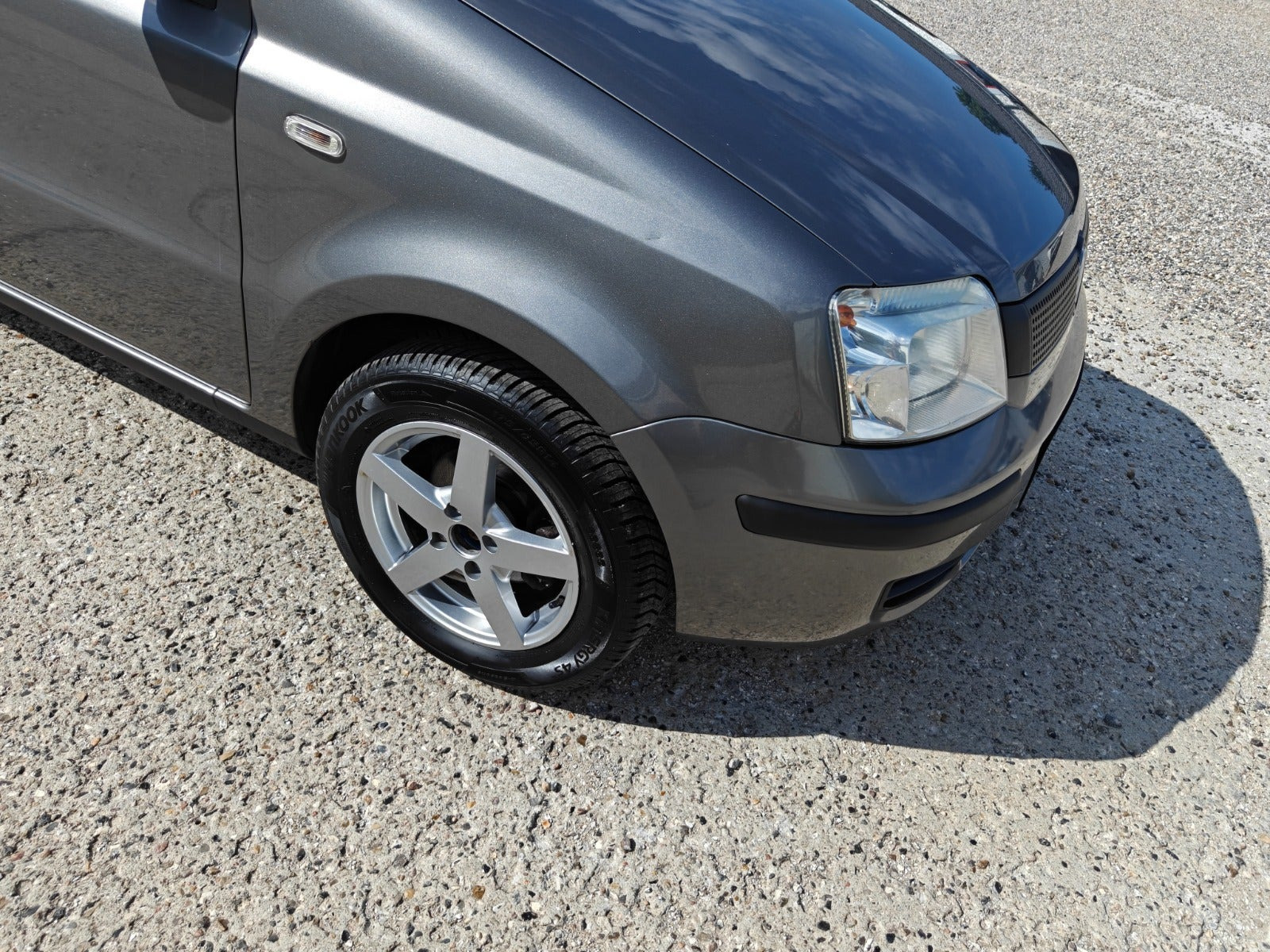 Gul Fiat Panda fra 2012