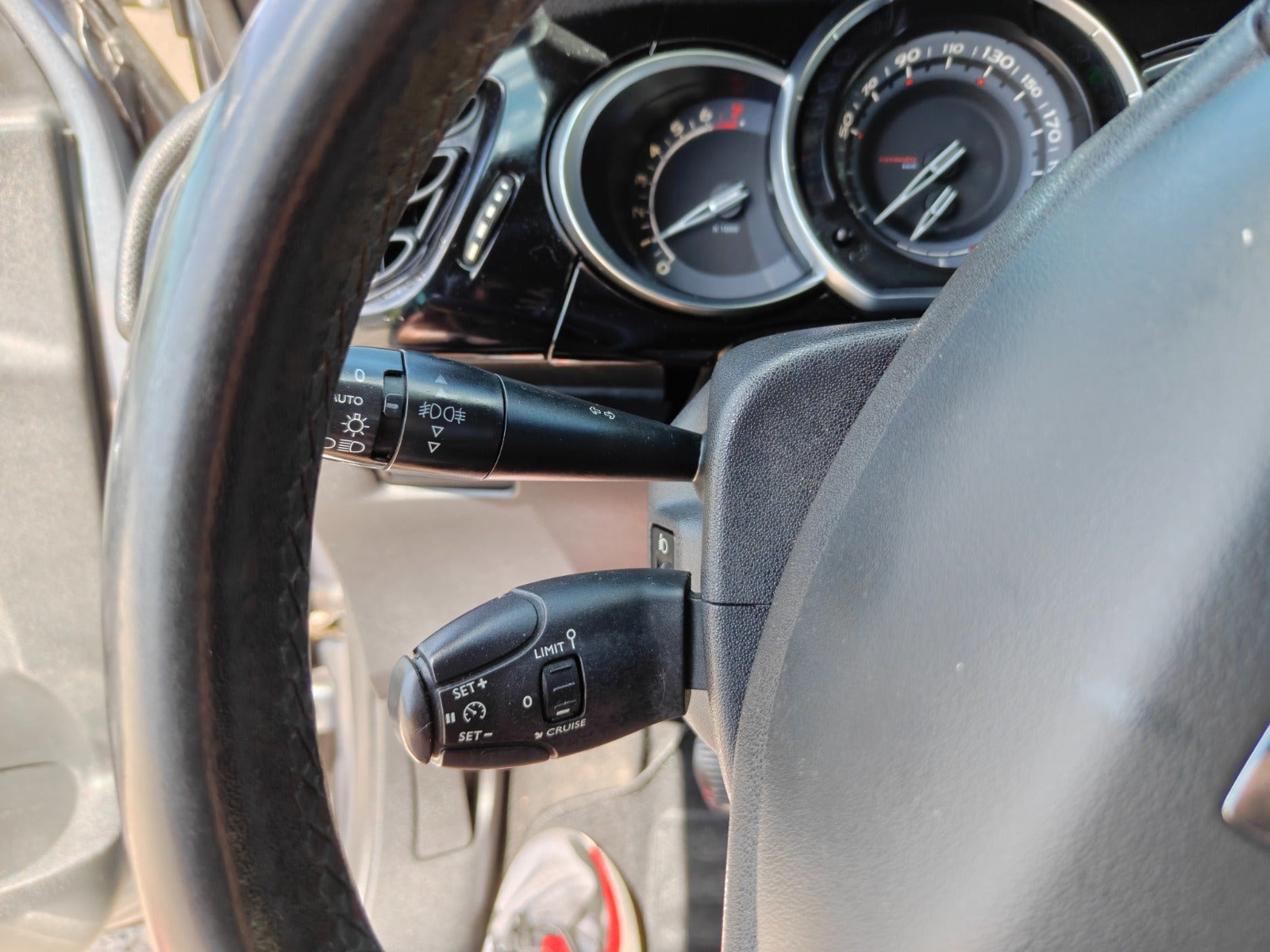 Gul Citroën DS3 fra 2010