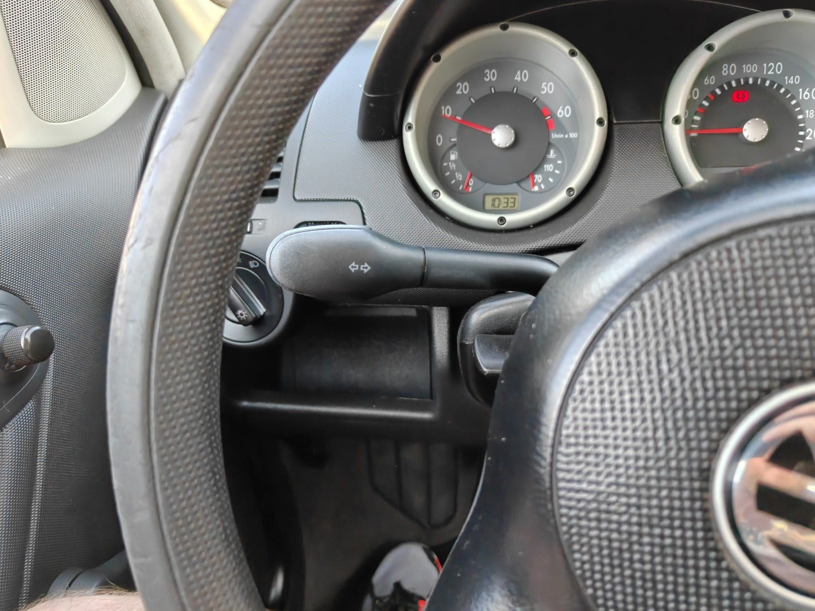 Gul VW Polo fra 2001