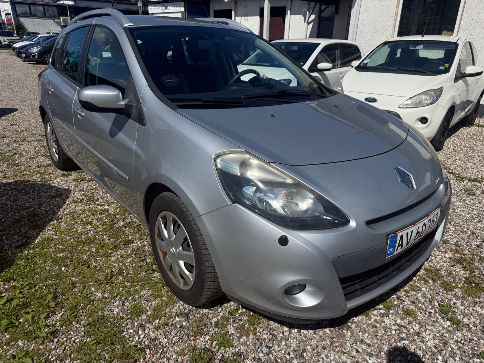 Sølv Renault Clio III fra 2012