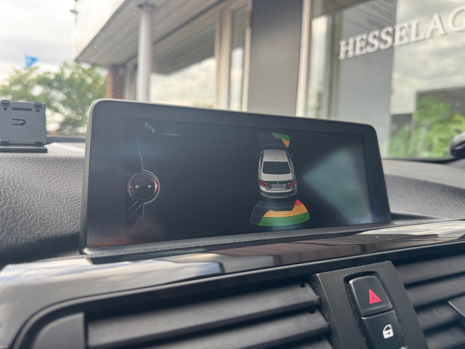 Rød BMW 328i fra 2014