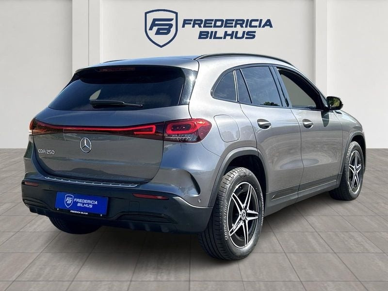 Grå Mercedes EQA250 fra 2021
