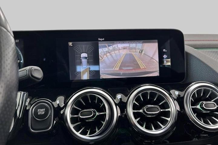 Grå Mercedes EQA250 fra 2021