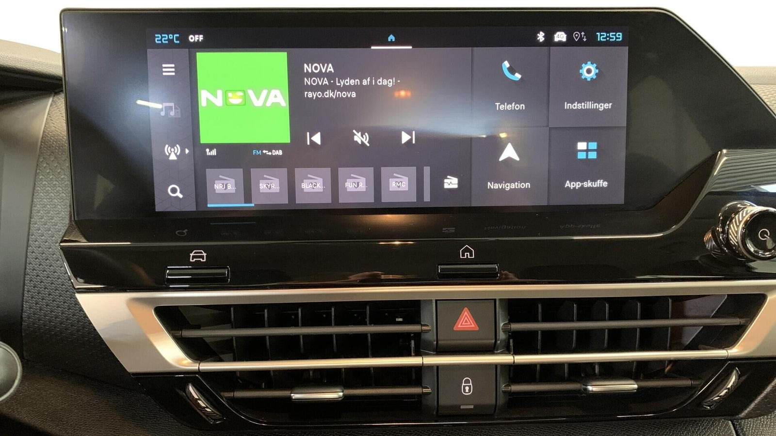 Sort Citroën ë-C4 X fra 2025
