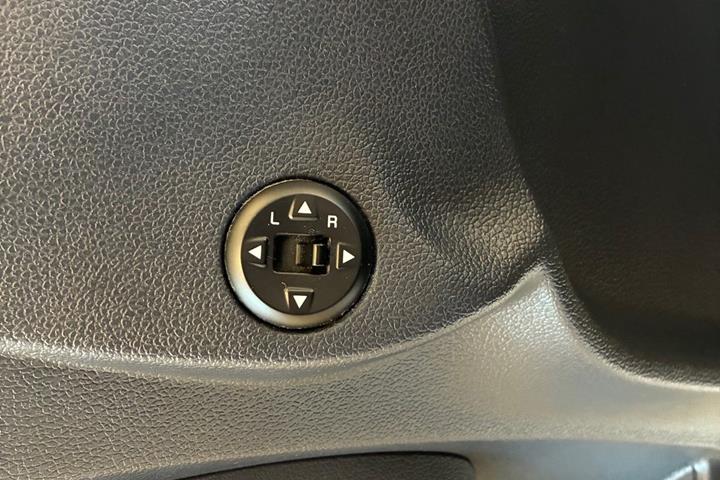 Hvid Kia Rio fra 2015