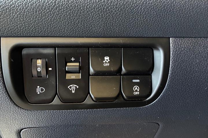 Hvid Kia Rio fra 2015