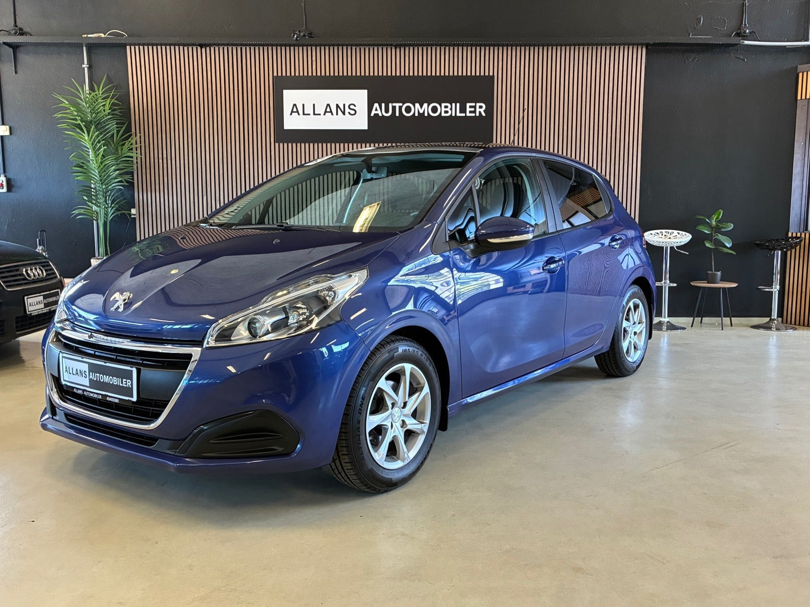 Peugeot 208 1,2 VTi 82 Allure Sky