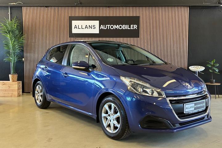 Blå Peugeot 208 fra 2016